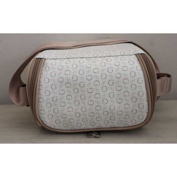 GUESS V7200069 White/Taupe Junction Travel Zip Around Lunch Box w/Carrying Strap - Picture 6 of 14